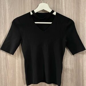 edition MO&CO black sweater with choker size XS